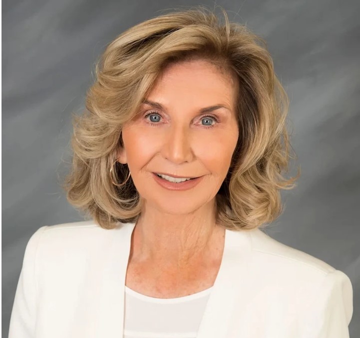 Janet Piontek LP Site Headshot